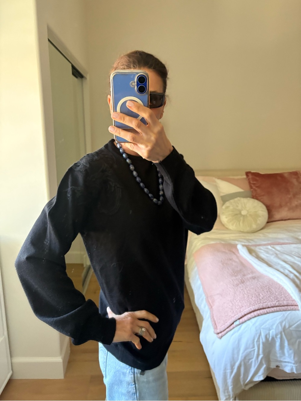 90s VTG Archive Versace Classic 100% Merino Wool Embroidered Shoulder Sweater L - Picture 9 of 14